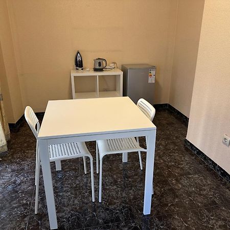 Almeria Centro Habitacion Privada En Apartamento Compartido Exterior photo